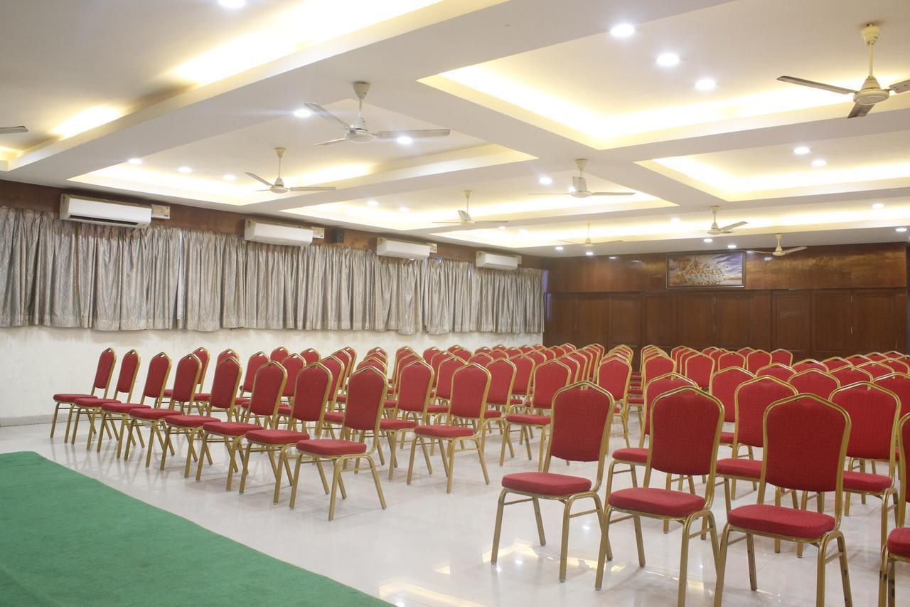 فيساخاباتنام Hotel Chandra'S المظهر الخارجي الصورة