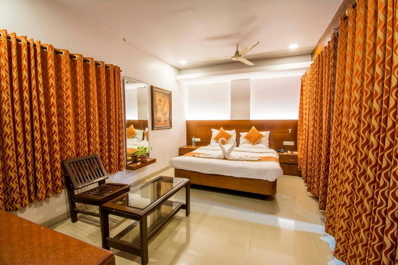 فيساخاباتنام Hotel Chandra'S المظهر الخارجي الصورة
